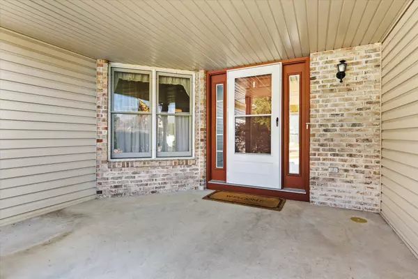 Oswego, IL 60543,124 Cinderford CT