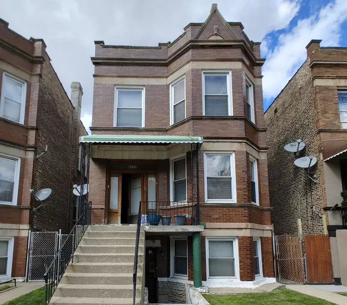 4122 W Cermak RD, Chicago, IL 60623