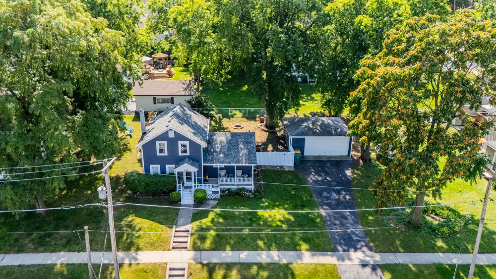 606 Porter ST, Lemont, IL 60439