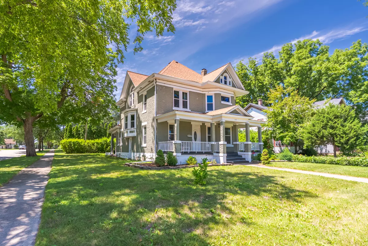 Rochelle, IL 61068,604 N 7th ST