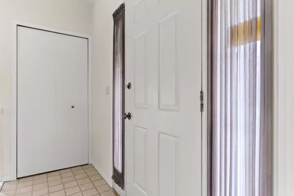 Warrenville, IL 60555,2S799 Grove LN #-