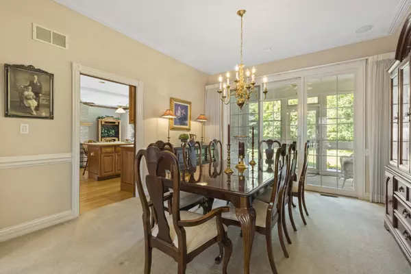 La Grange Park, IL 60526,213 Pine Tree LN