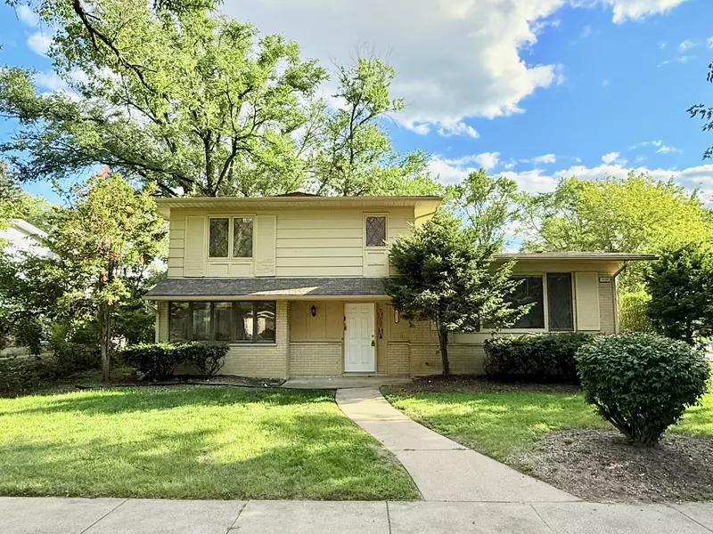 1122 W Iowa ST, Glenwood, IL 60425