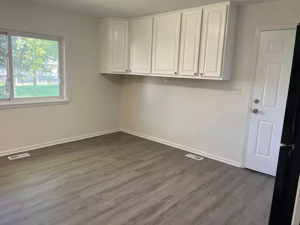 Aurora, IL 60506,929 Southbridge DR