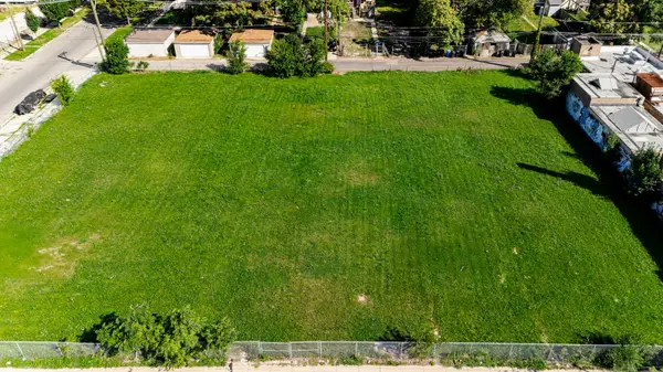 Chicago, IL 60624,4456 W Madison ST