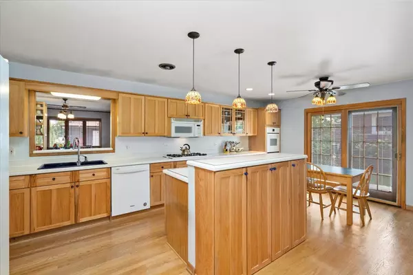 Palatine, IL 60074,147 S Rohlwing RD