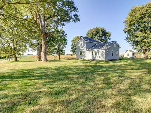 Dixon, IL 61021,1641 Red Brick RD