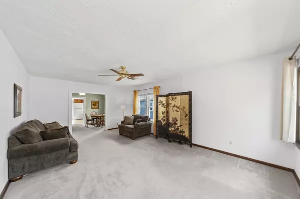 Waukegan, IL 60085,713 W Pacific AVE