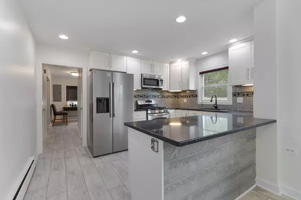 South Elgin, IL 60177,550 N Center ST