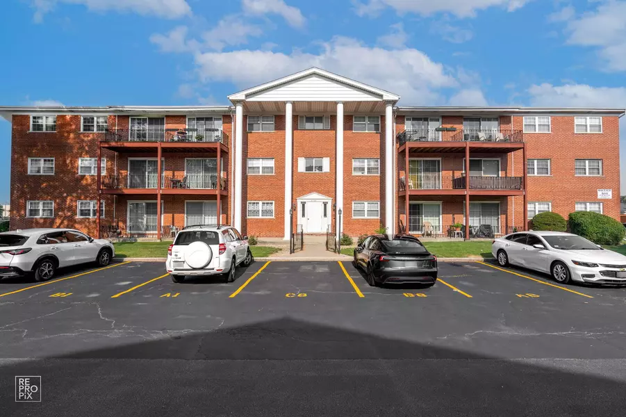 6135 W 94th ST #B1, Oak Lawn, IL 60453