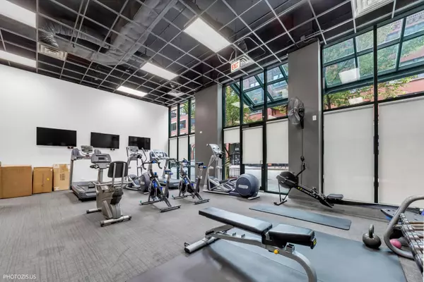 Chicago, IL 60654,400 W Ontario ST #606