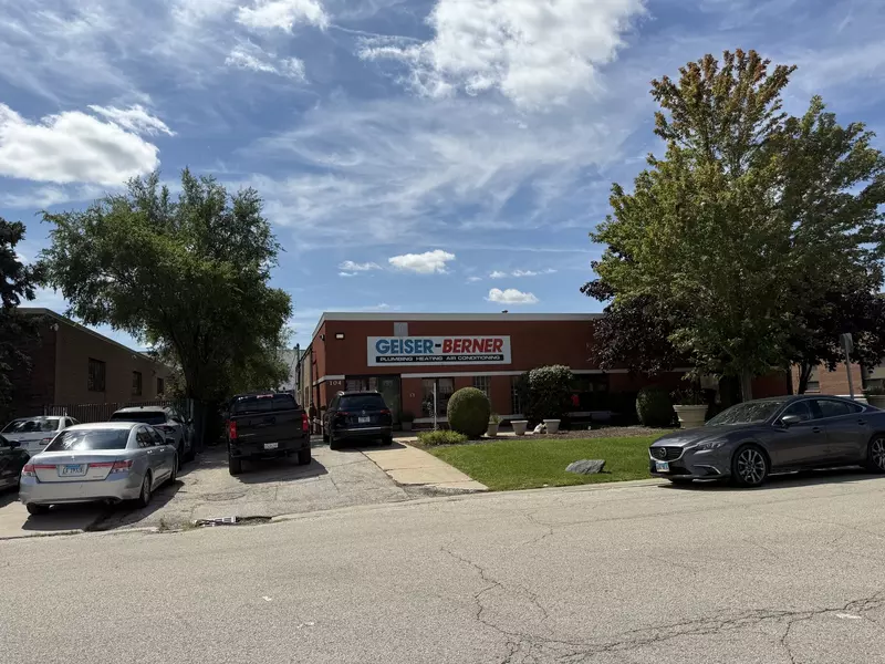 104 Gateway RD, Bensenville, IL 60106