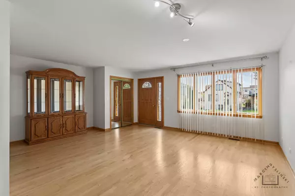 Harwood Heights, IL 60706,6856 W Montrose AVE