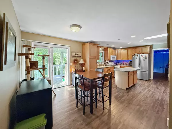 Davis, IL 61019,585 Knollwood RD