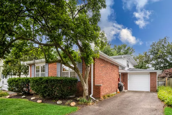 1823 Milton AVE, Northbrook, IL 60062