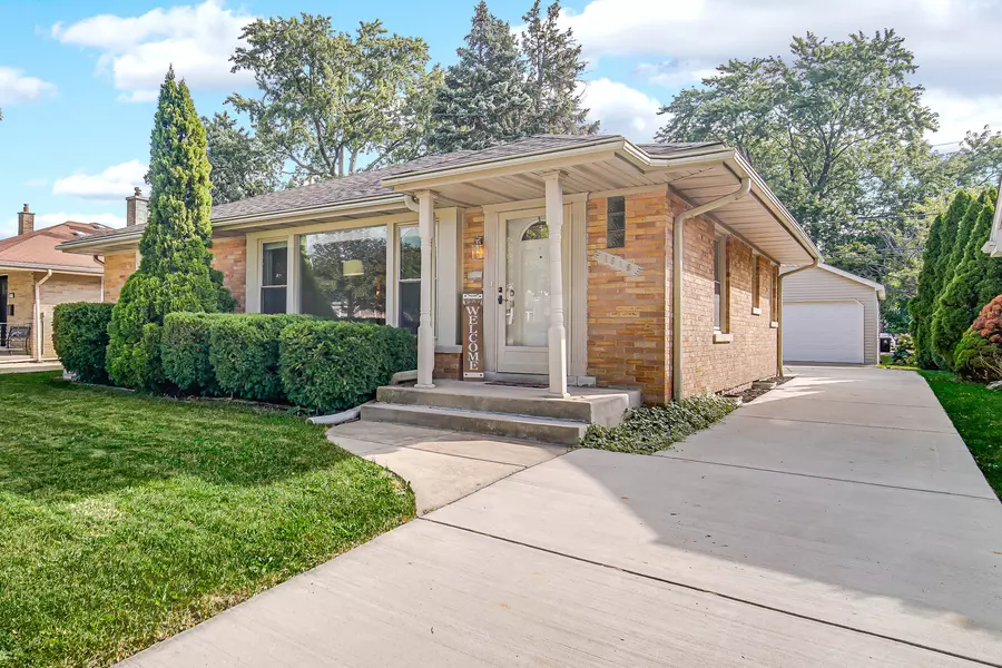 1919 Suffolk AVE, Westchester, IL 60154