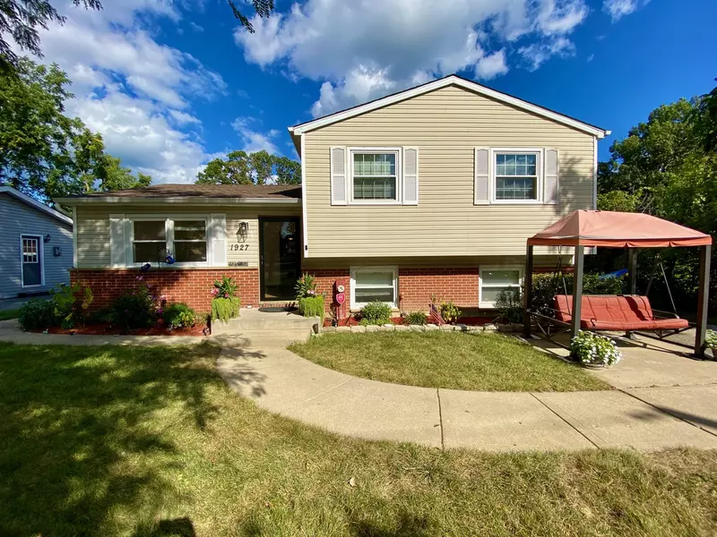 1927 Dugdale RD, North Chicago, IL 60064