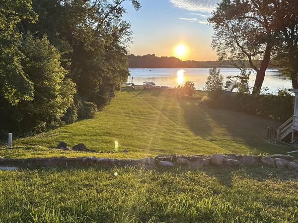 Lake Villa, IL 60046,21990 W 6th ST