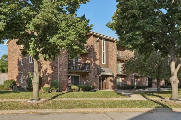 13050 S Marquette AVE #1A, Chicago, IL 60633