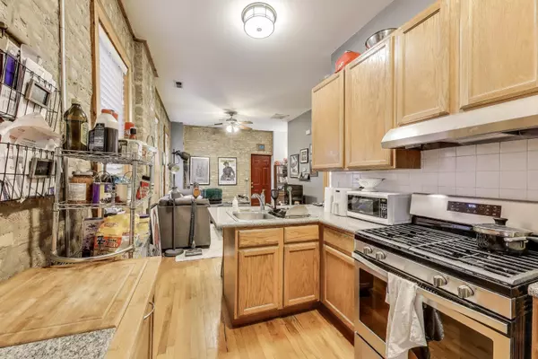 Chicago, IL 60642,1509 W Thomas ST #2R