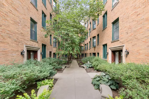7736 N Eastlake TER #3W, Chicago, IL 60626