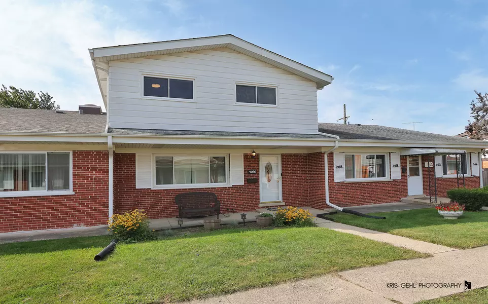 9056 N Clifton AVE, Niles, IL 60714