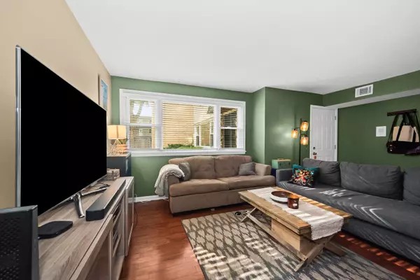 Chicago, IL 60626,7311 N ASHLAND BLVD #1B