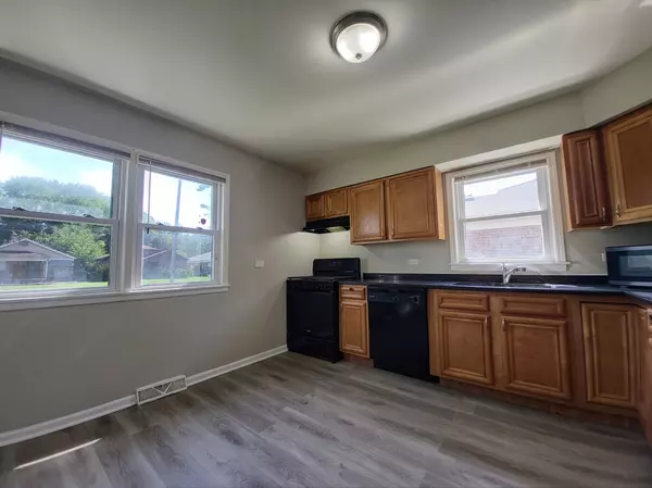 Dolton, IL 60419,14724 MICHIGAN AVE