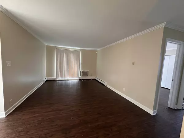 Oswego, IL 60543,2800 Light RD #101