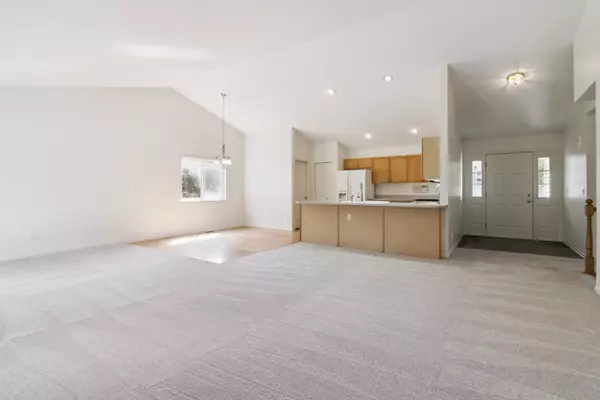 Lake In The Hills, IL 60156,2 Melbourne CT