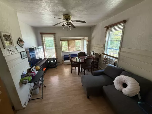 Elgin, IL 60120,661 wellington