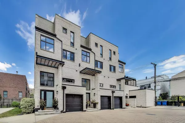 Chicago, IL 60647,2301 N Rockwell ST #3