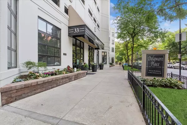 Chicago, IL 60610,33 W Delaware ST #10B