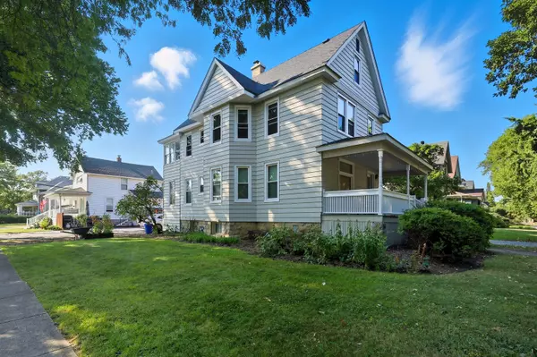 La Grange, IL 60525,709 Bell AVE