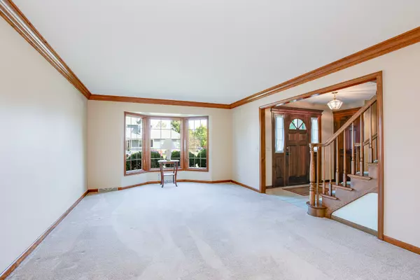 Winfield, IL 60190,27W277 Waterford DR