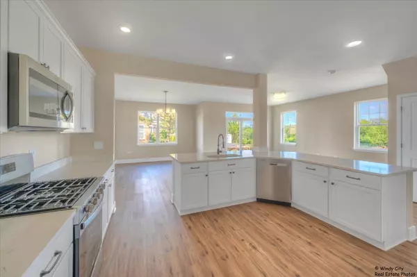 Cary, IL 60013,421 Haber RD #7