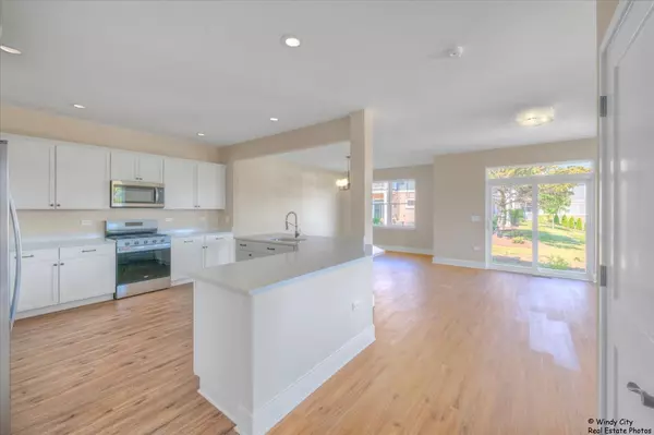 Cary, IL 60013,421 Haber RD #7