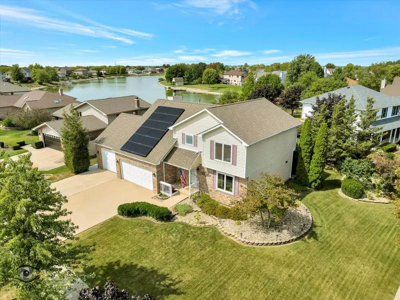 601 Edgewater DR, Minooka, IL 60447