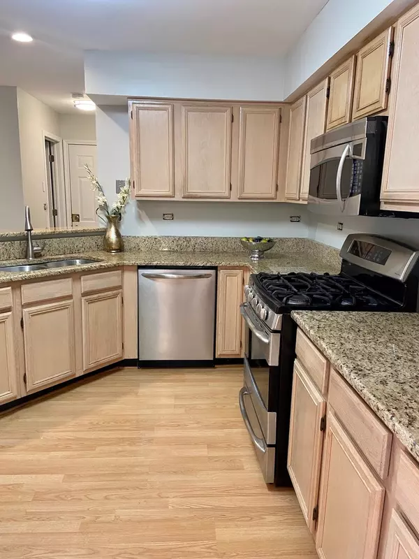 Buffalo Grove, IL 60089,1198 Bristol LN