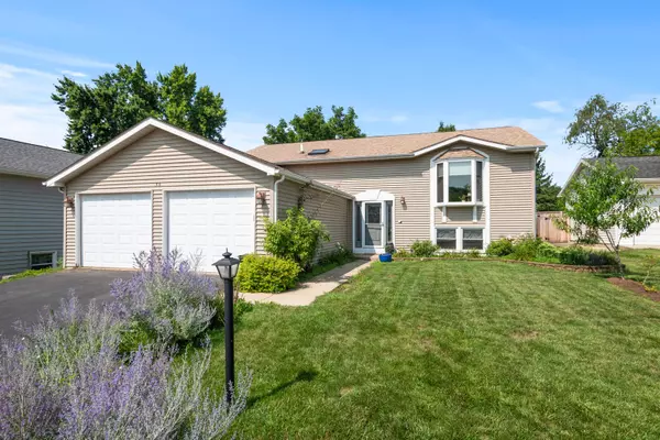 Streamwood, IL 60107,36 Evergreen DR