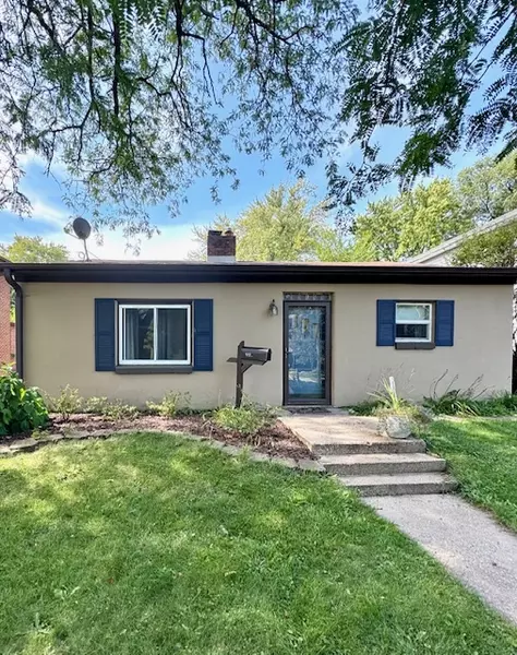 911 N 9th ST, Dekalb, IL 60115