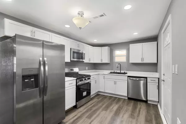 Antioch, IL 60002,42425 N Park LN E