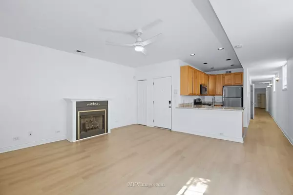 Chicago, IL 60612,749 S CLAREMONT AVE #1