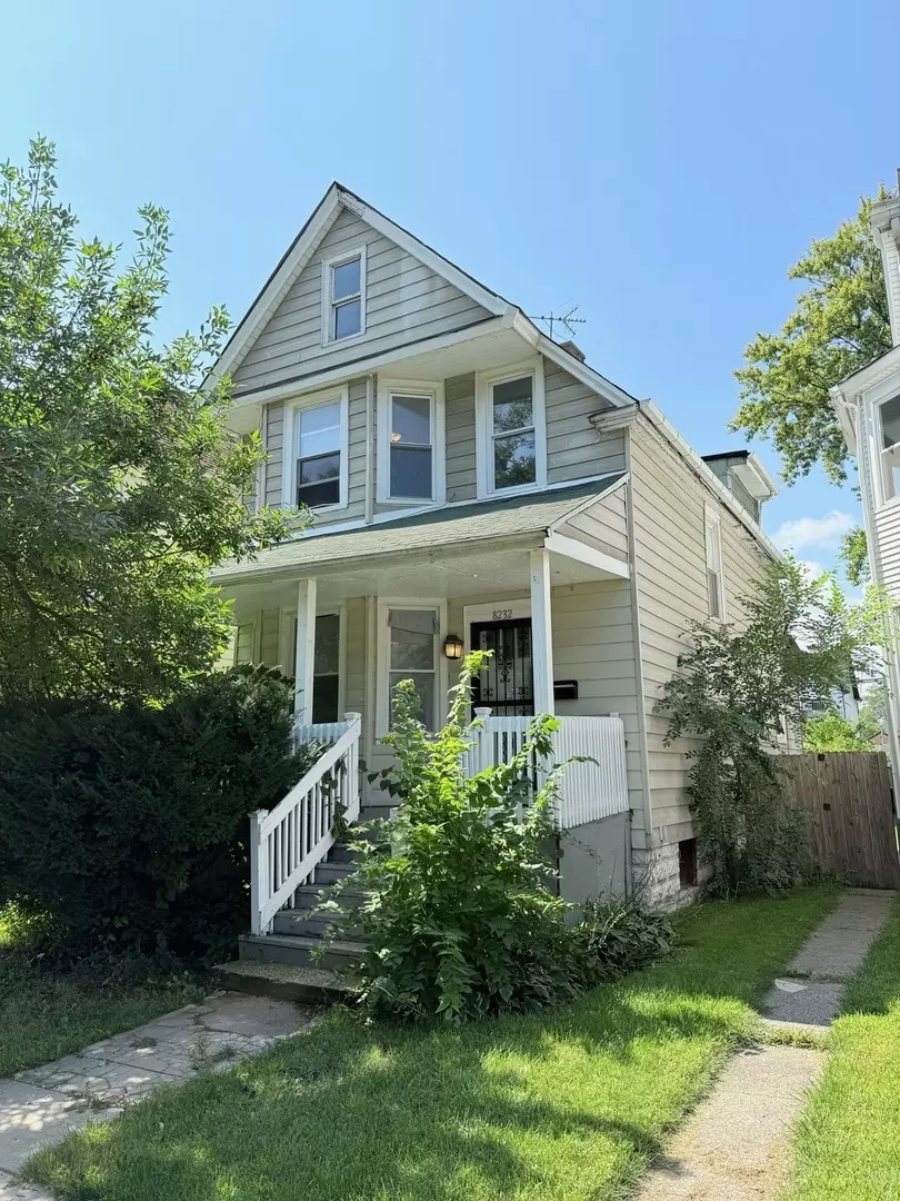 Chicago, IL 60617,8232 S East End AVE