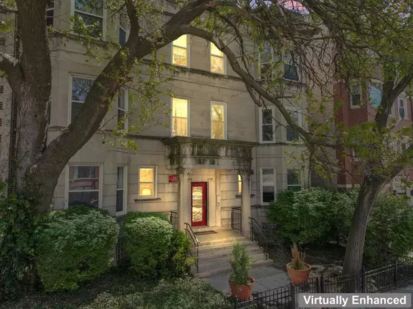 Chicago, IL 60637,6233 S Woodlawn AVE #2