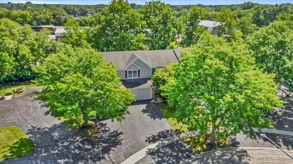 221 Mistwood LN #221, Crystal Lake, IL 60014