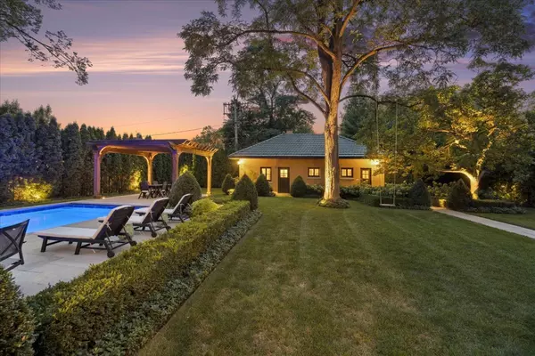 Oak Park, IL 60302,647 Linden AVE