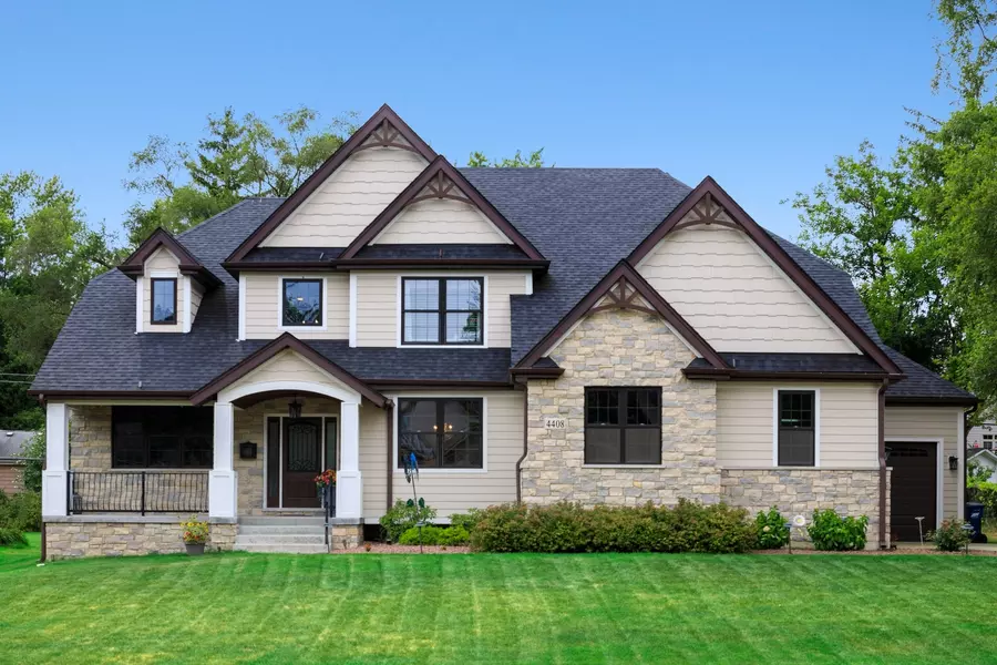 4408 Stonewall AVE, Downers Grove, IL 60515