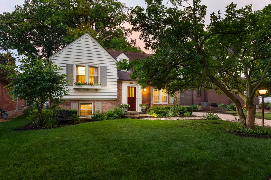 4741 Montgomery AVE, Downers Grove, IL 60515