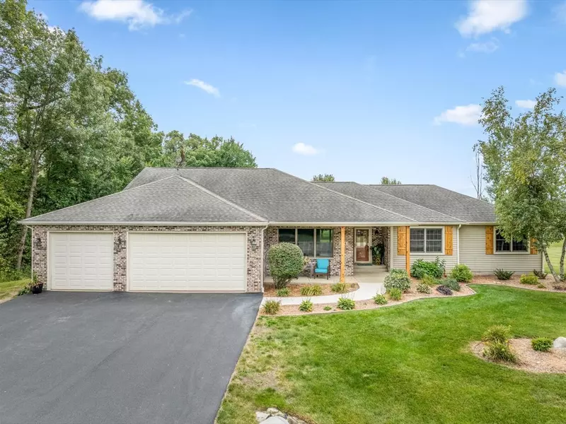 501 WACO WAY, Poplar Grove, IL 61065